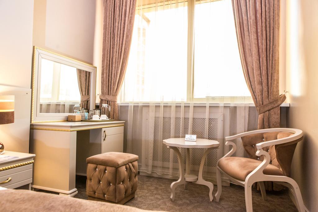 Grand Sapphire Hotel Almaty Exterior photo