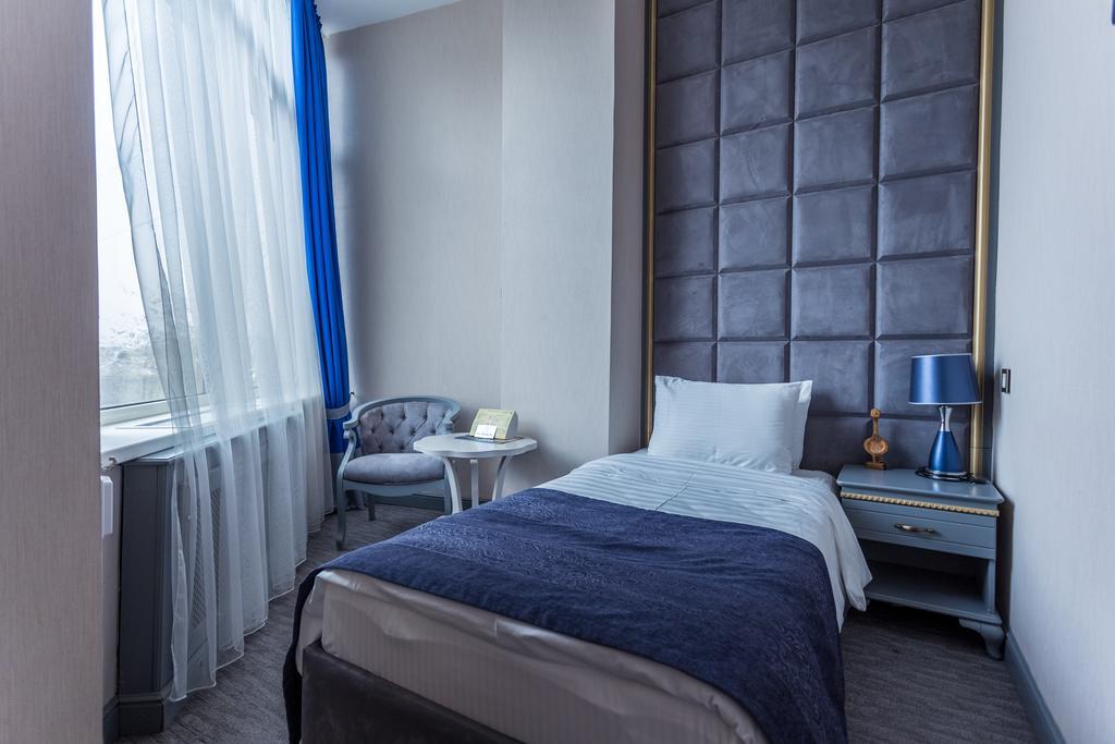 Grand Sapphire Hotel Almaty Exterior photo